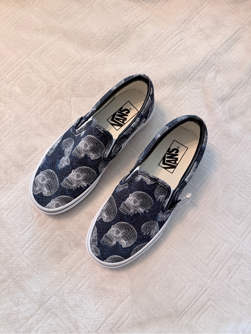 NEW Vans Wireframe Skulls Blue White Classic Slip On Skate Shoes Women Size 6